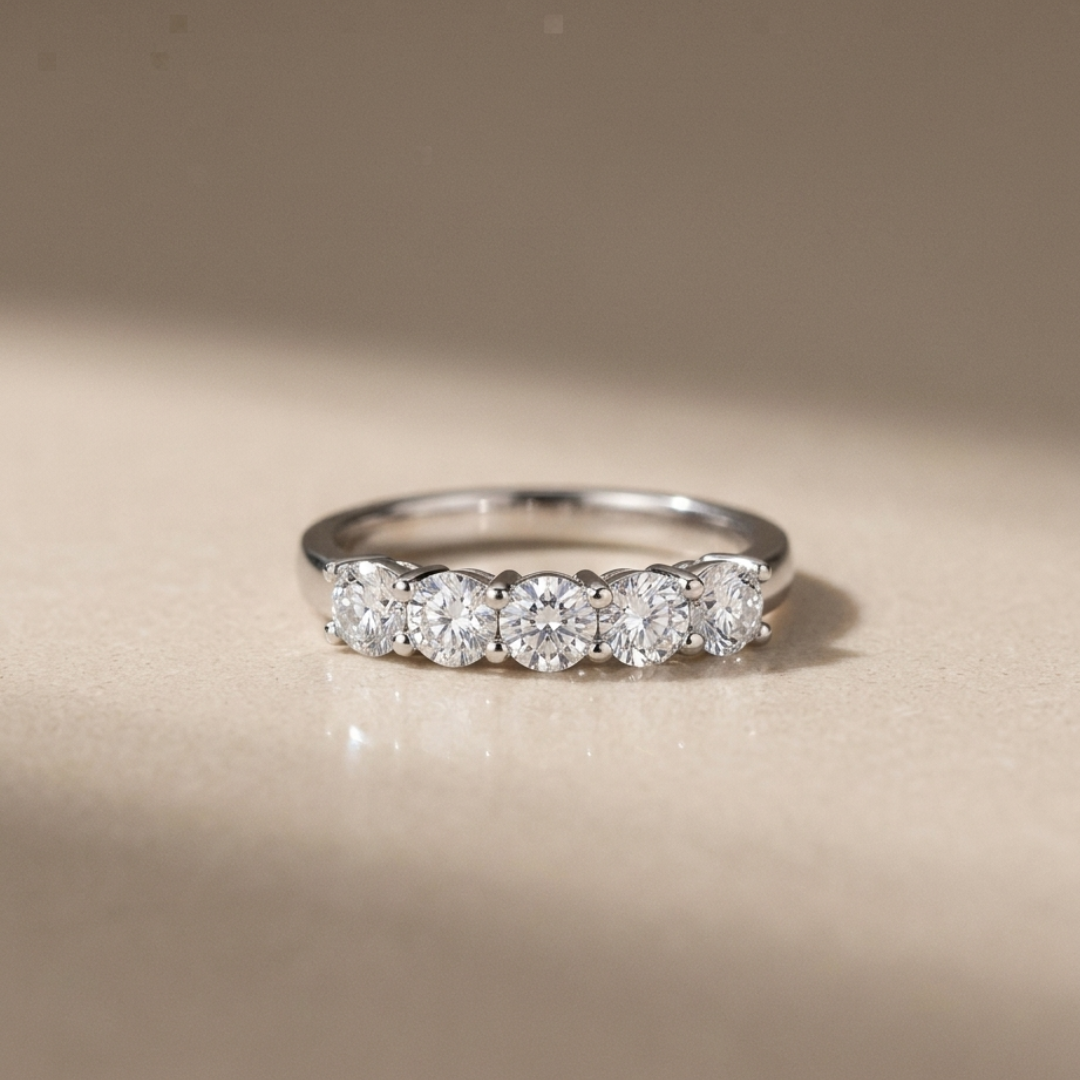 Éclat Unity Ring - Sterling Silver Rhodium Plated Moissanite 5 Stone Ring - Suramyah