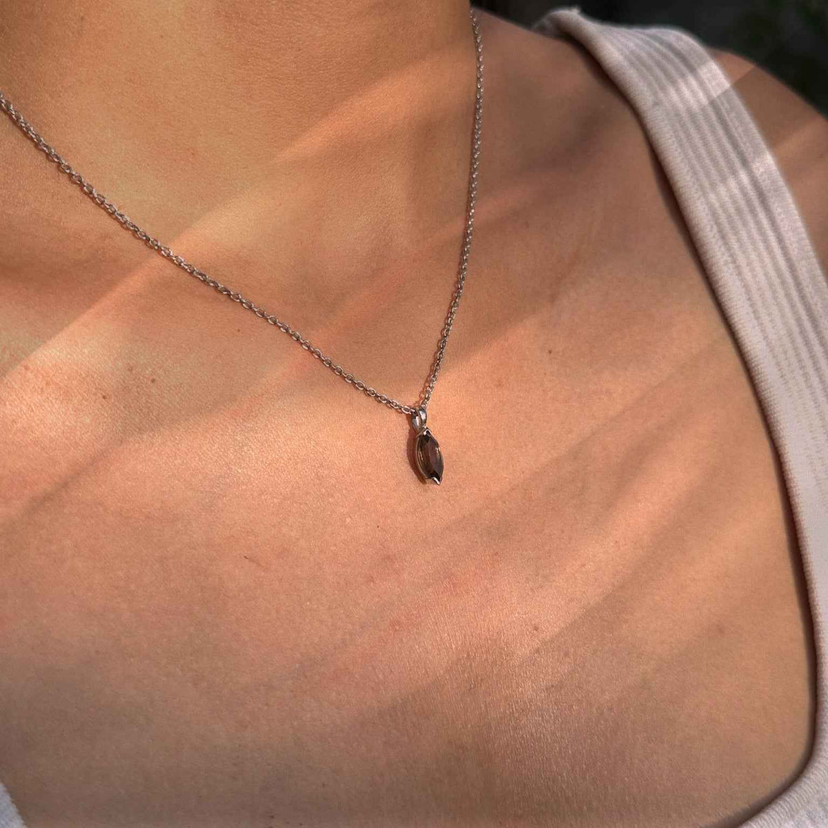 Duskray Pendant