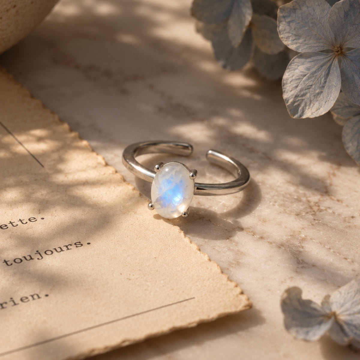 Rainbow Moonstone White Labradorite Multicolour Round Gemstone Ring in Silver, Rhodium Plated (Copy)